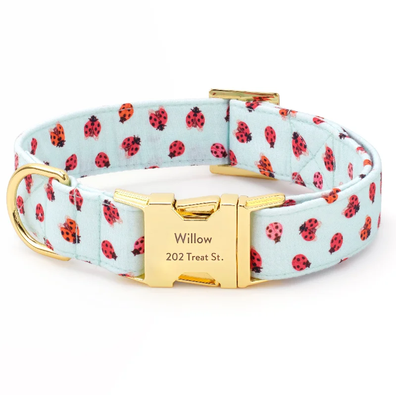 - ​​Christmas pet Christmas clothingLove Bug Dog Collar